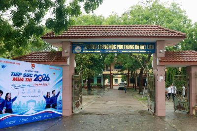 Đoàn công tác xã Vạn Thắng kiểm tra công tác đảm bảo trước kỳ thi tuyển sinh lớp 10 THPT tại Trường THPT Đỗ Huy Liêu